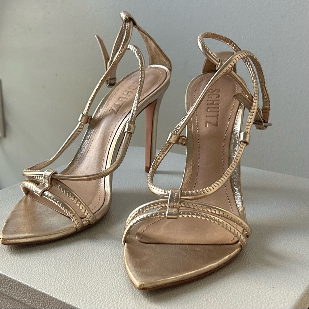 SCHUTZ heels size 6